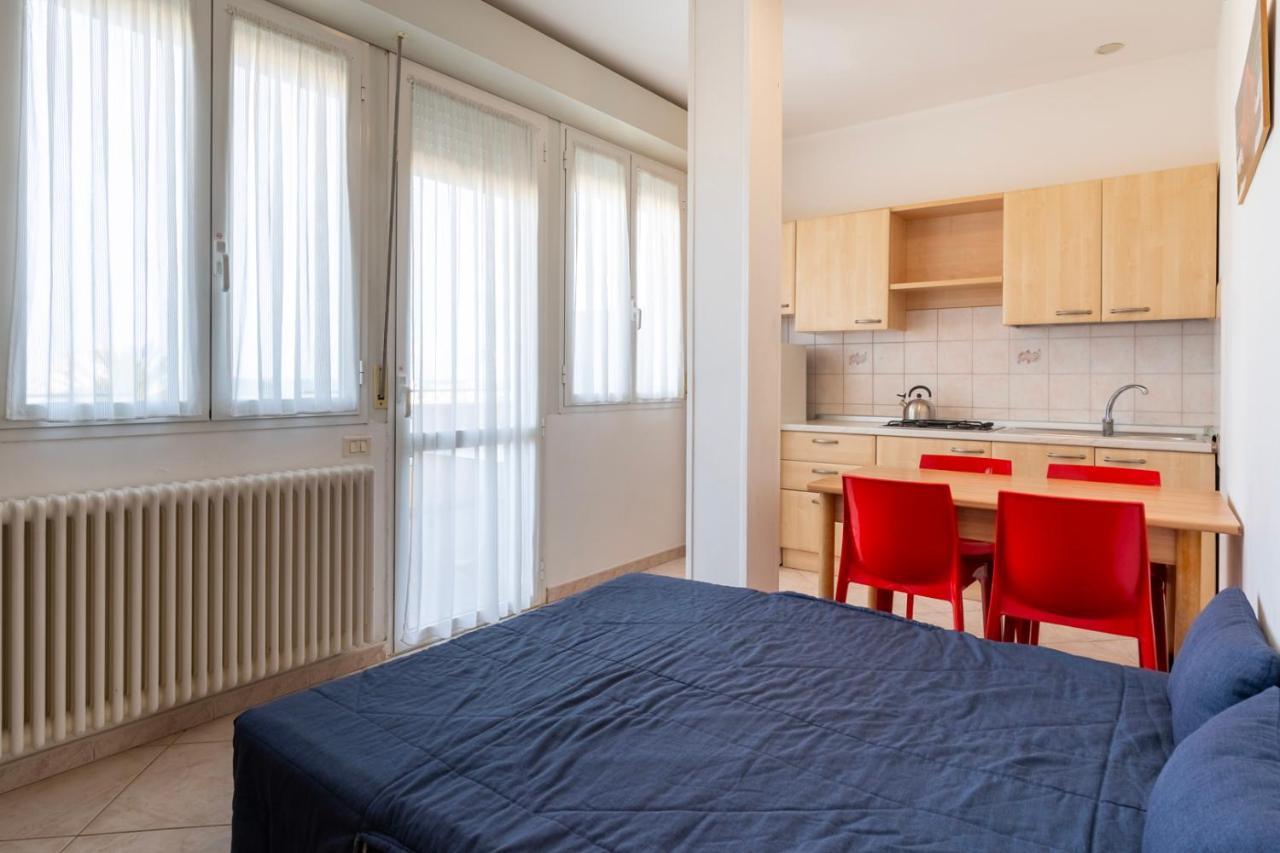 Appartamenti Montmartre Rimini Eksteriør billede