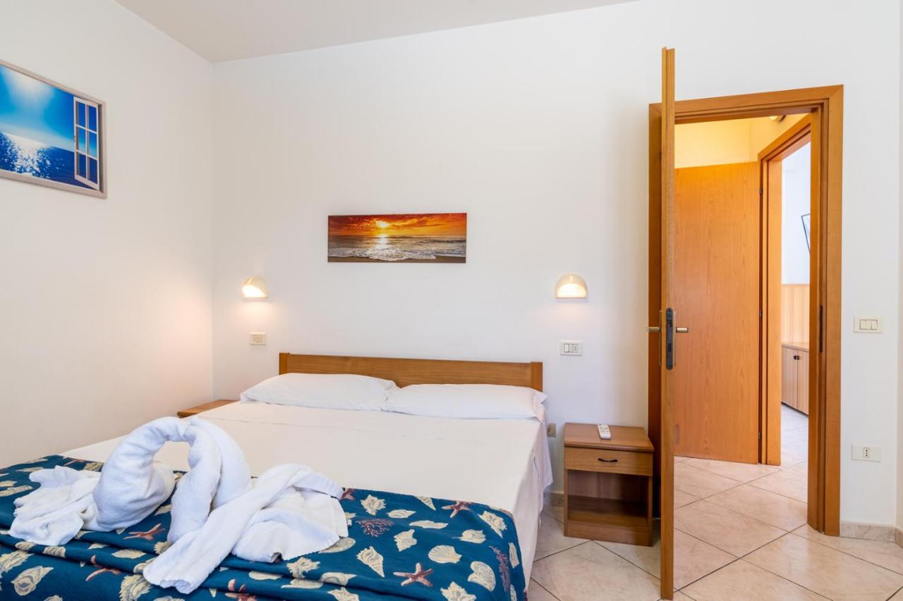 Appartamenti Montmartre Rimini Eksteriør billede