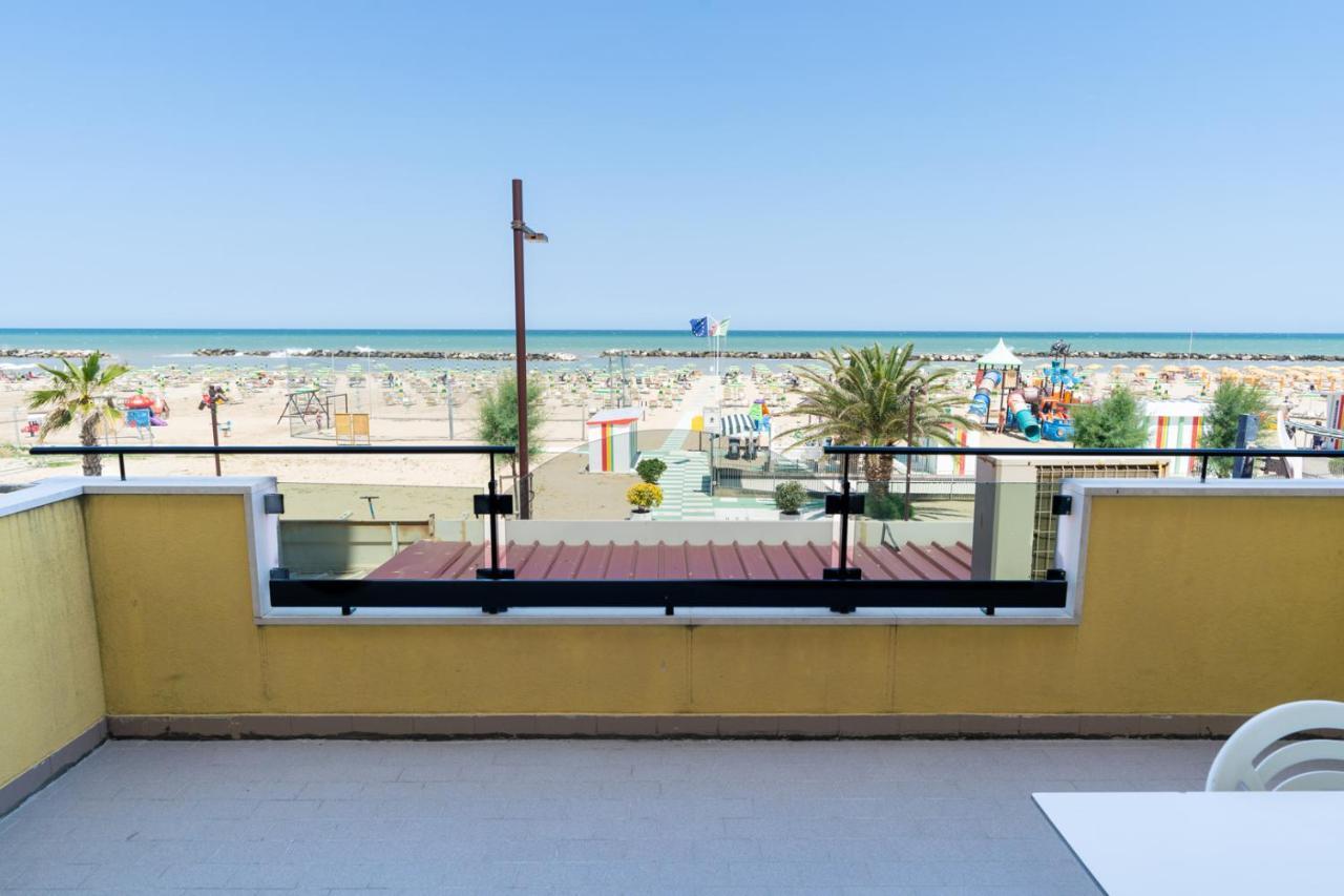 Appartamenti Montmartre Rimini Eksteriør billede