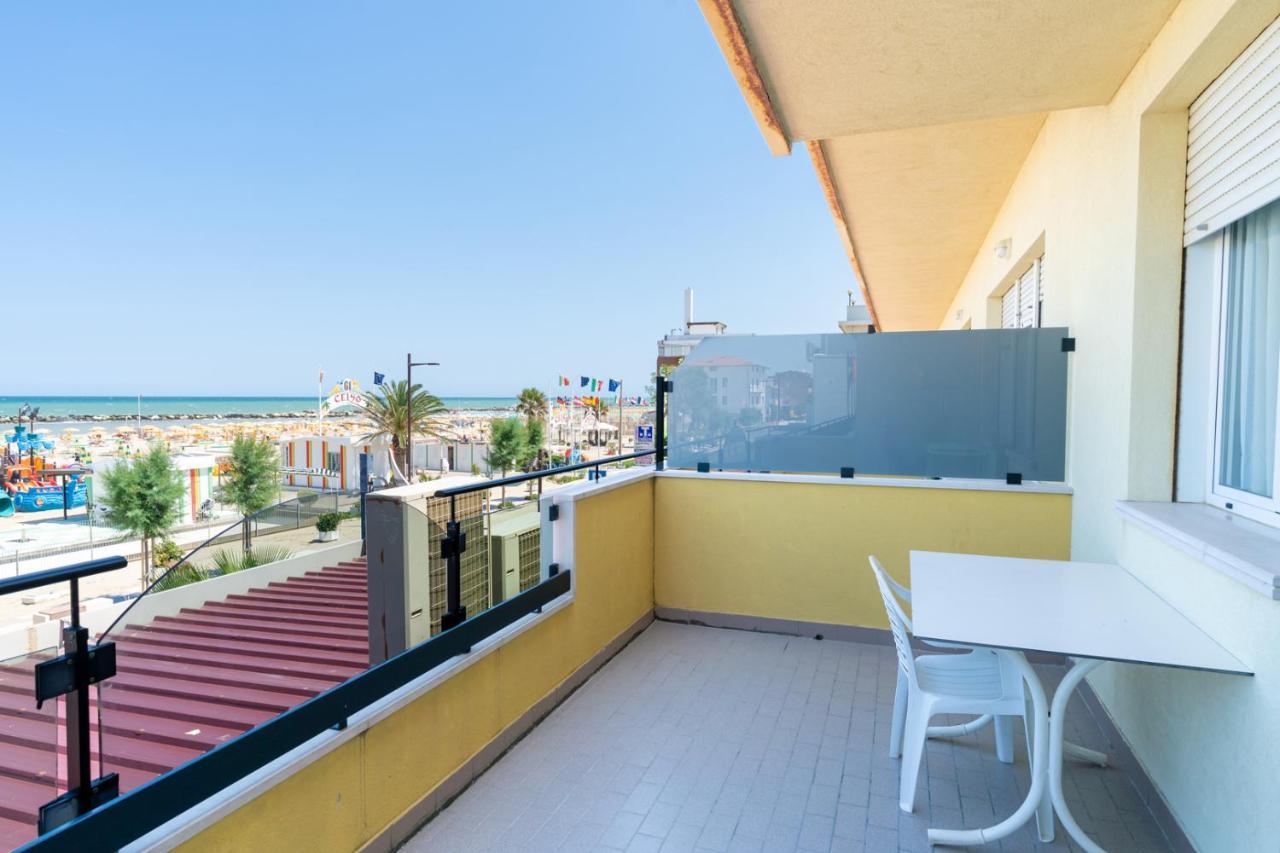 Appartamenti Montmartre Rimini Eksteriør billede