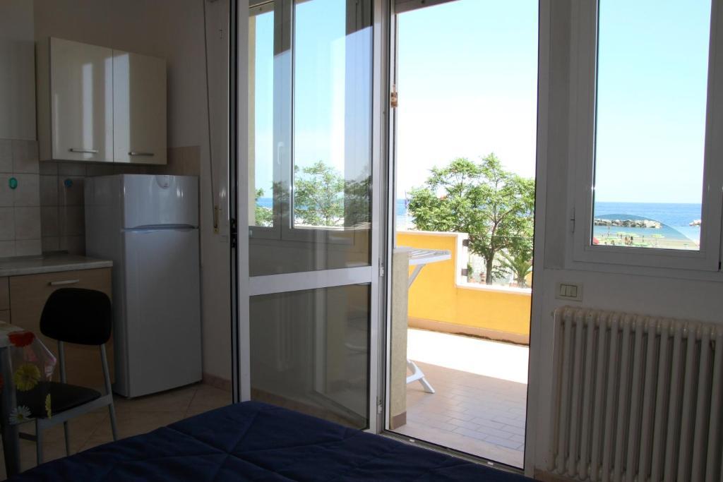 Appartamenti Montmartre Rimini Eksteriør billede