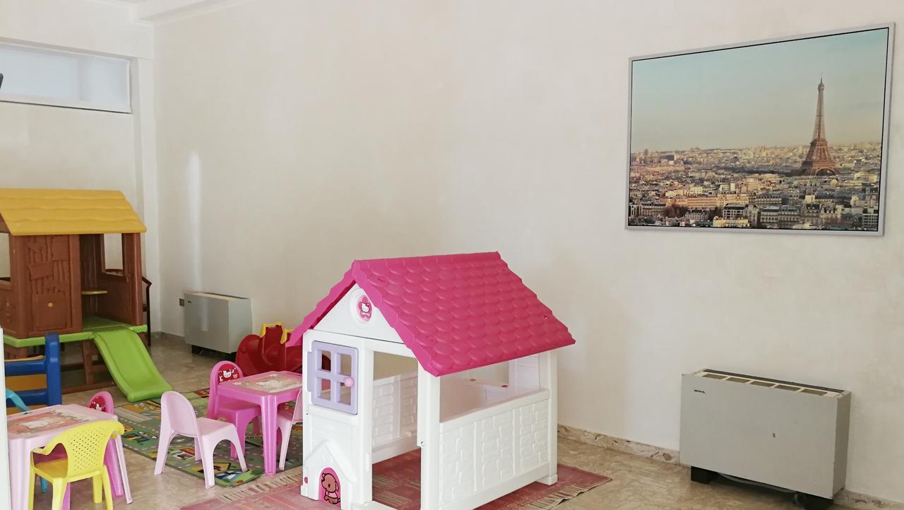 Appartamenti Montmartre Rimini Eksteriør billede